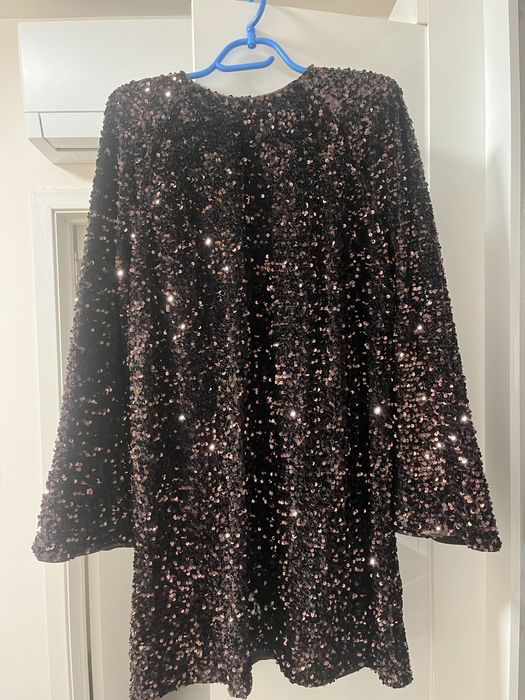 Дамска рокля - пайети