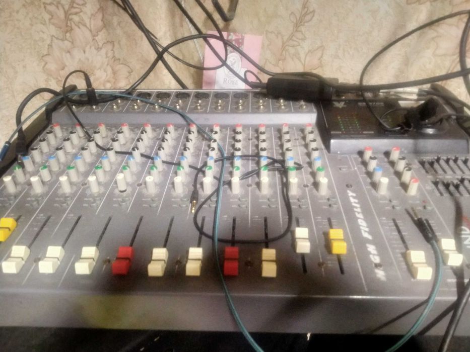 Срочно продам эстрадные колонки