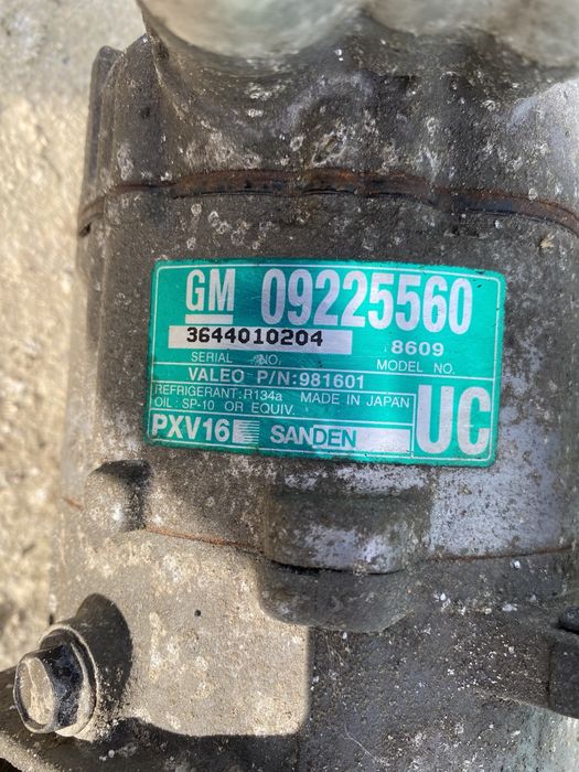 Компресор Климатик/Opel Signum 2.2i Ecotec/155HP/Сигнум