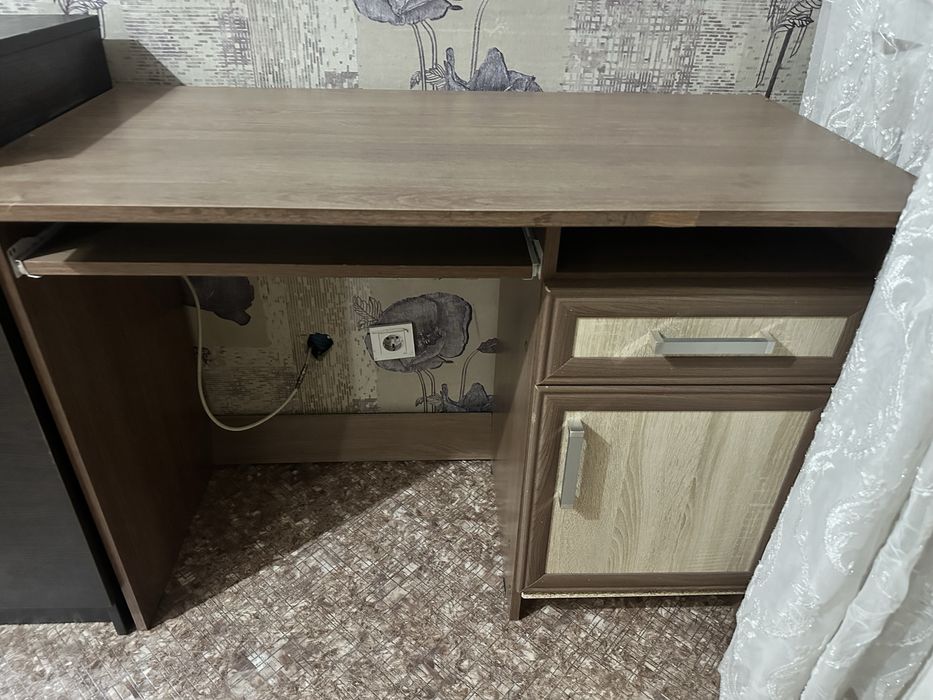 Камод и стол 5000тг
