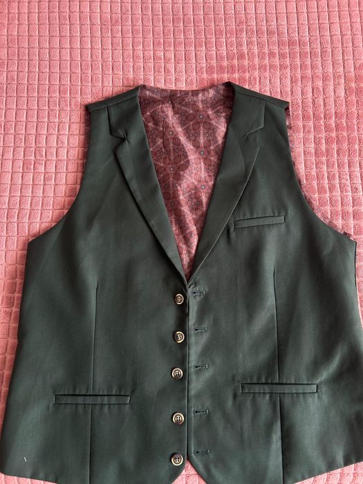 Костюм тройка.