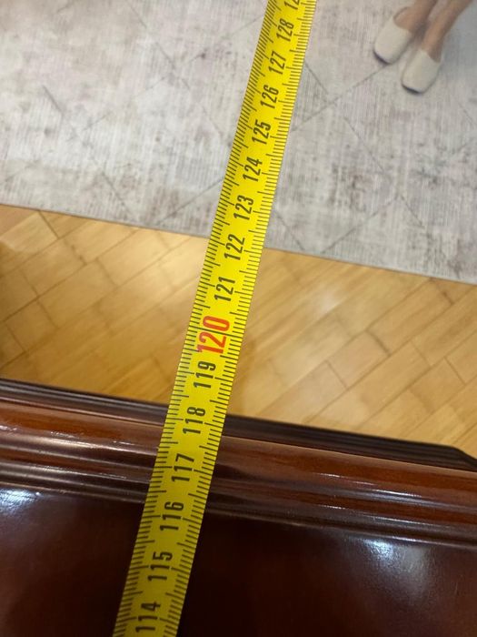 Стол для гостиной