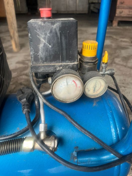 Продам компрессор
