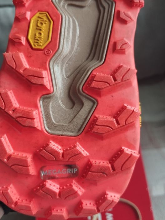 New Balance Fresh Foam X Hierro v9 като нови