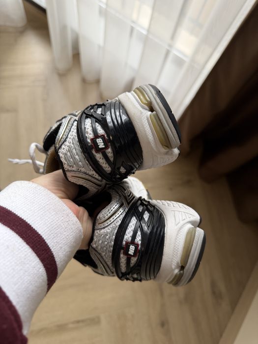 New Balance 1906