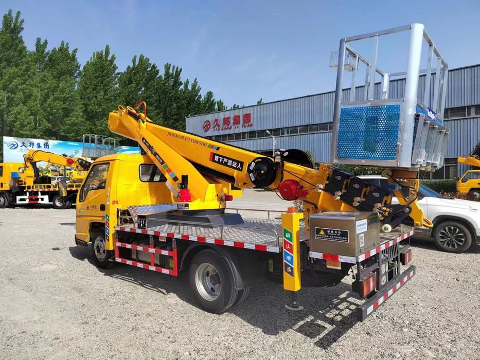 SAIC S80 Avtovishka avtokran 95 ot kuchi