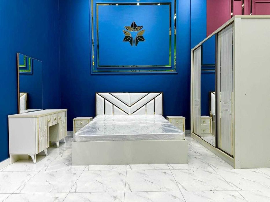 Yangi Spalnya garnituri Sotiladi