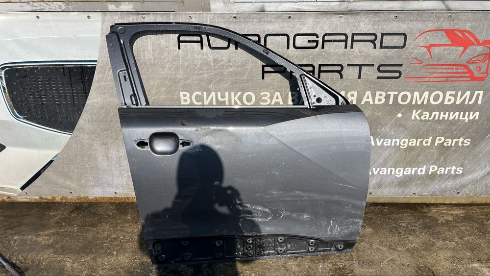 3 броя задна дясна и 2 броя предна дясна врата Peugeot 2008 23г