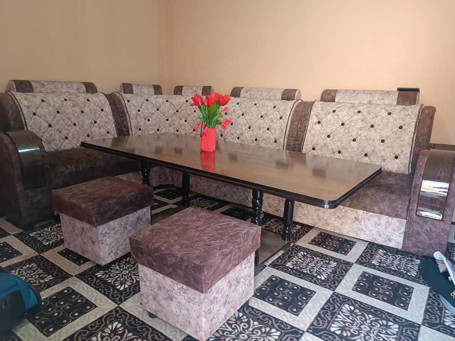 Уголок мебель 2 миллион ва оденный  Диван 2 миллион