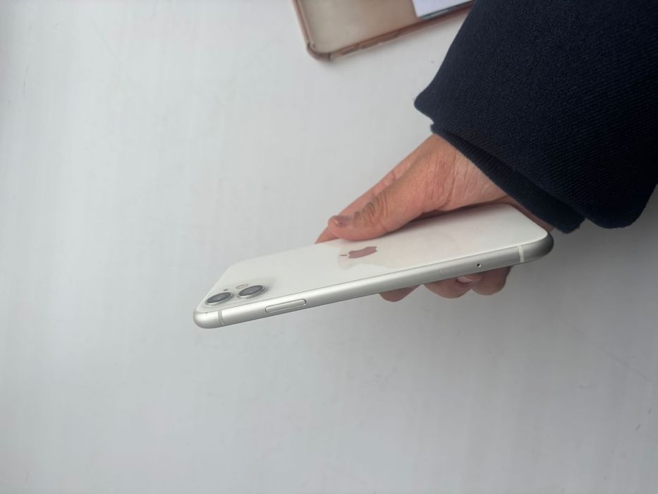 Продам айфон 11!