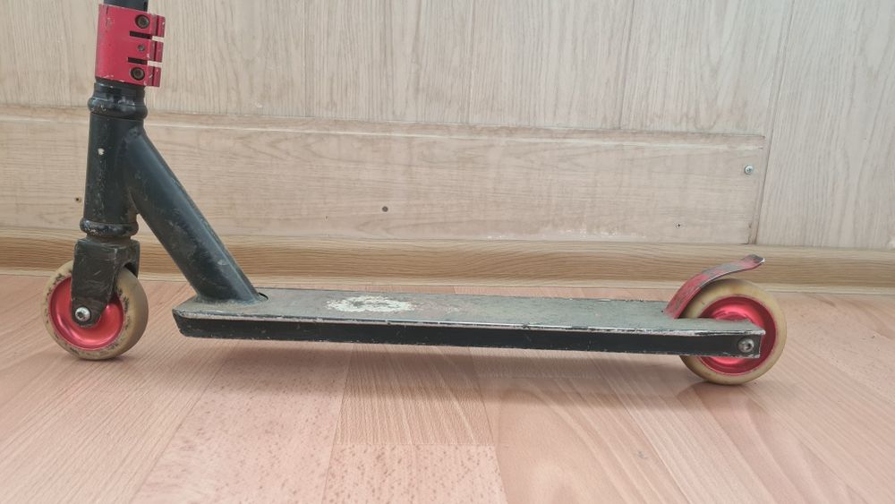 Продам трюковой самокат