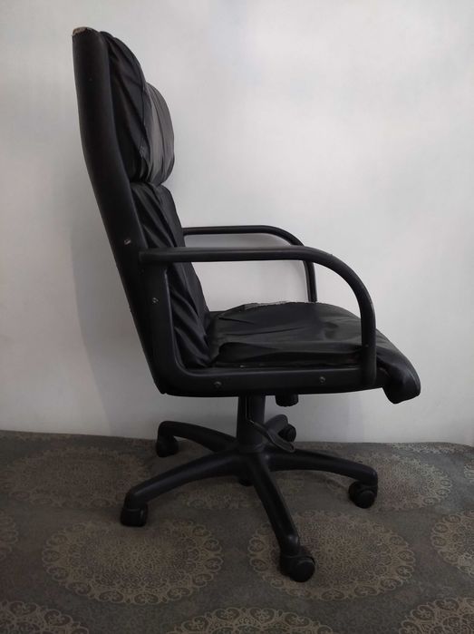 Кресло, стул на колесах, колесиках. Kreslo. Stul.