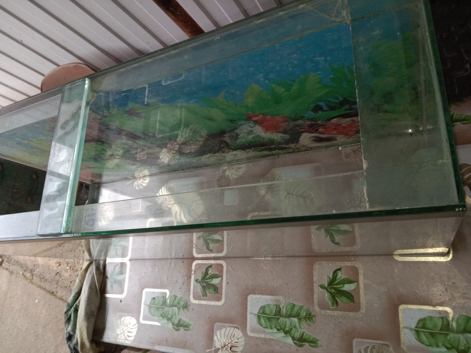Продам аквариум для рыбок
