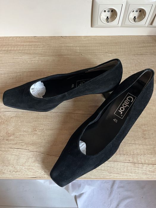 Gabor дамски 4.5,;37.5 ,велурени , нисък ток, елегантни