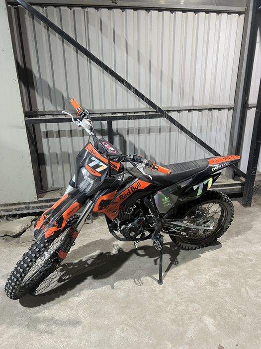 Продам мотоцикл Zuumav 300