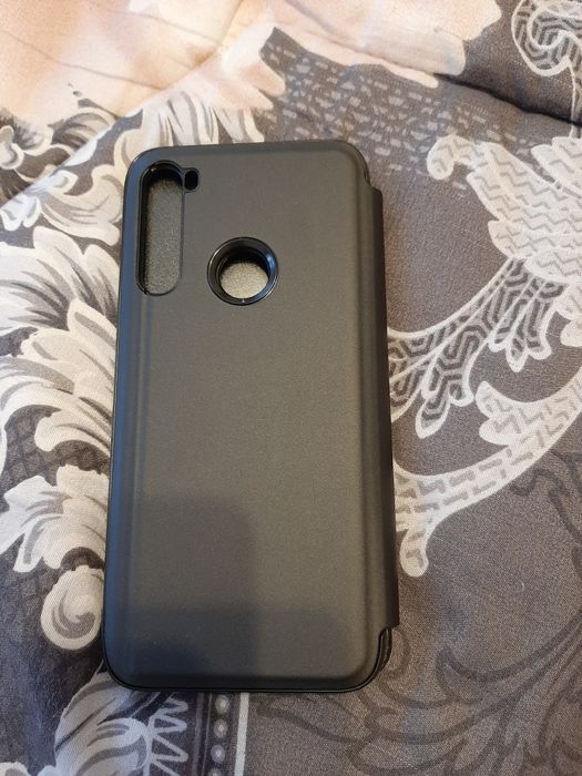 Продам зеркальный чехол.