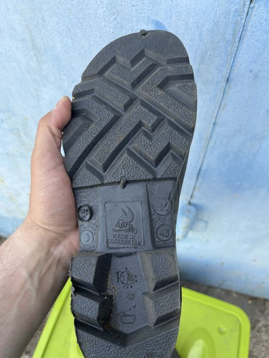 Продам сапоги резиновые