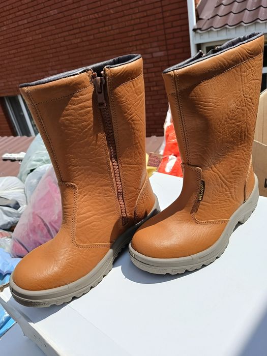 Опрыскиватель, спец обувь, рукавицы