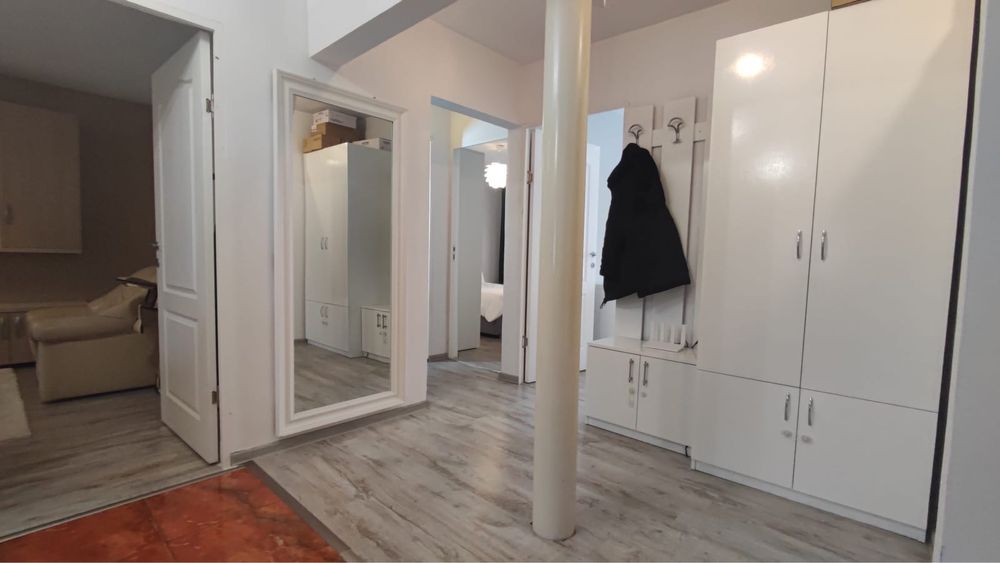 Vand apartament 3 camere
