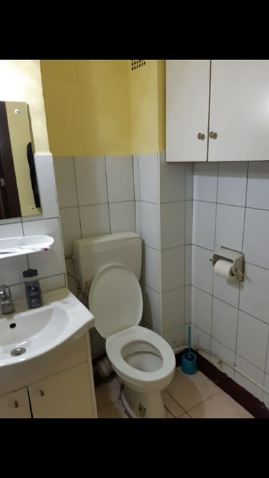 Dau în chirie apartament 2 camere zona Boul Roșu