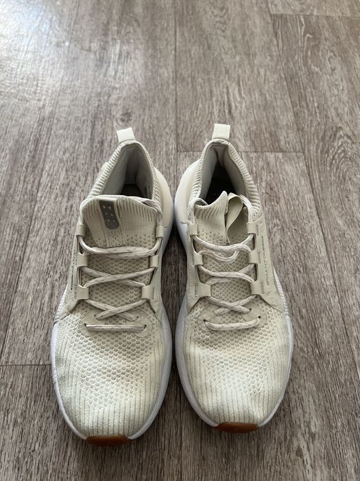 Кроссовки under armour