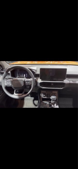 Generația nouă , Toyota Hilux Invincible 2.8 D, 48V Mild Hybrid