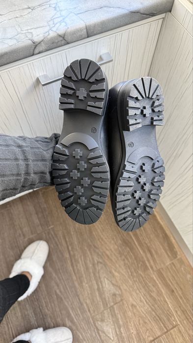 Ботуши нови но 37