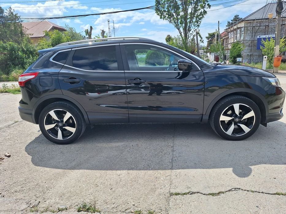 Nissan Qashqai Vând Nissan Qashqai 1.2 DIG-T • 115 CP • BENZINĂ • AUTOMATĂ • 185.8