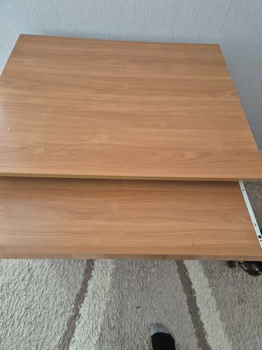 Продам компьютерный стол