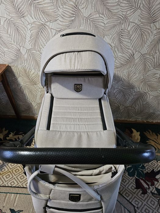 Продам коляску 2 в 1