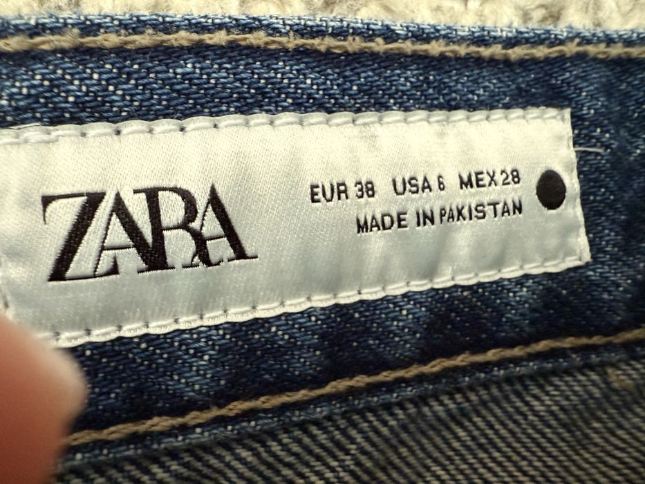 Zara дънкови панталони с камъчета