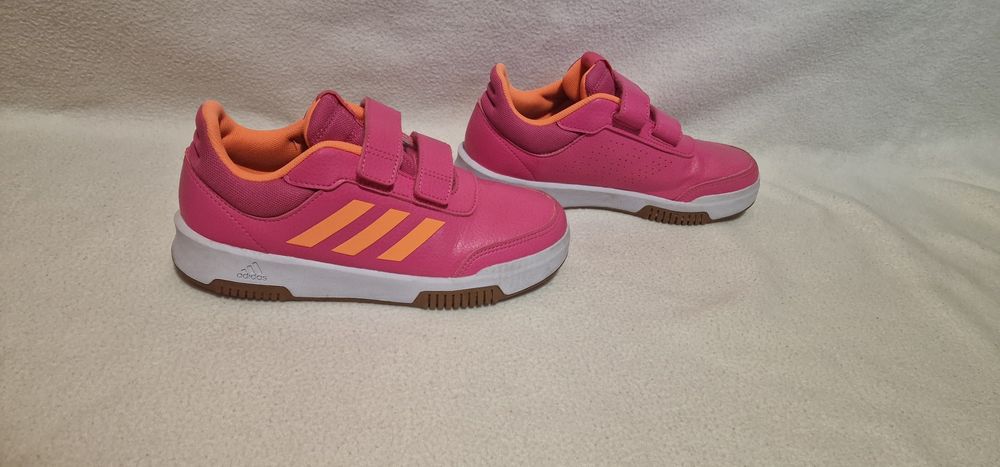 Детски маратонки номер 35, 5 и 36 Адидас и Найк