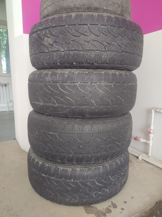 Продам комплект шин.265/65/17