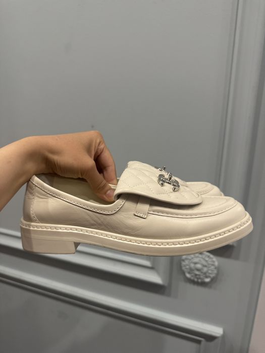 Лоферы белые Chanel