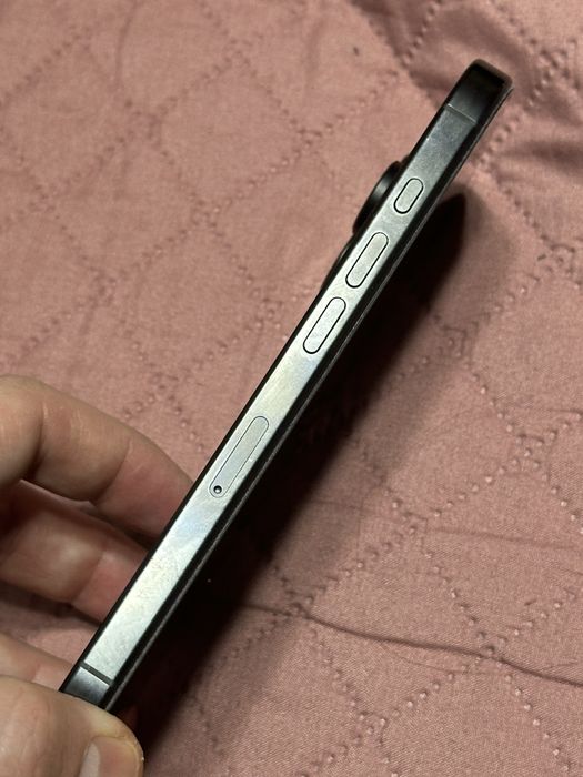 Vand iphone 16 pro 256GB impecabil + husa apple originala