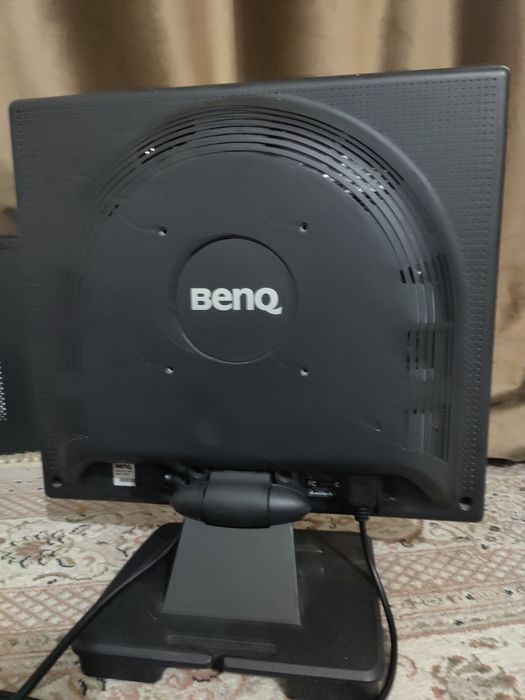 Монитор BenQ FP767