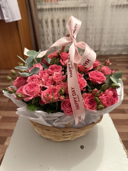 Корзина кустовых роз