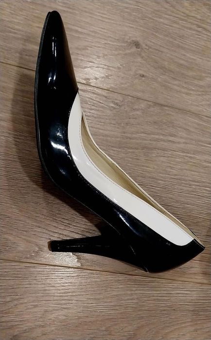 Дамски елегантни обувки на ток