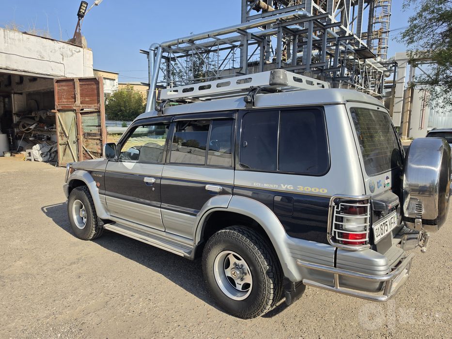 Mitsubishi Pajero 2