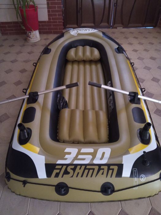 Лодка надувная  ПВХ новая