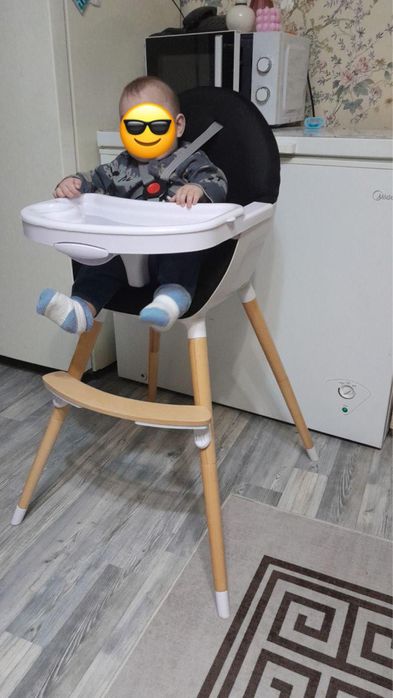 Стульчики для кормления  5000 каждая