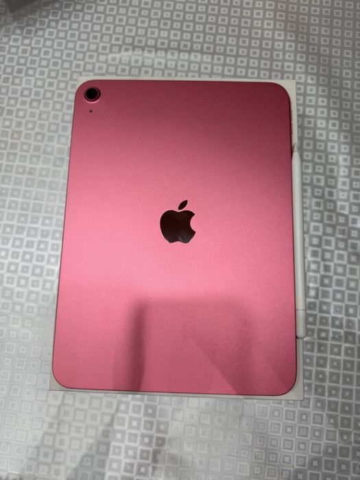 Продам планшет Ipad A16 128gb