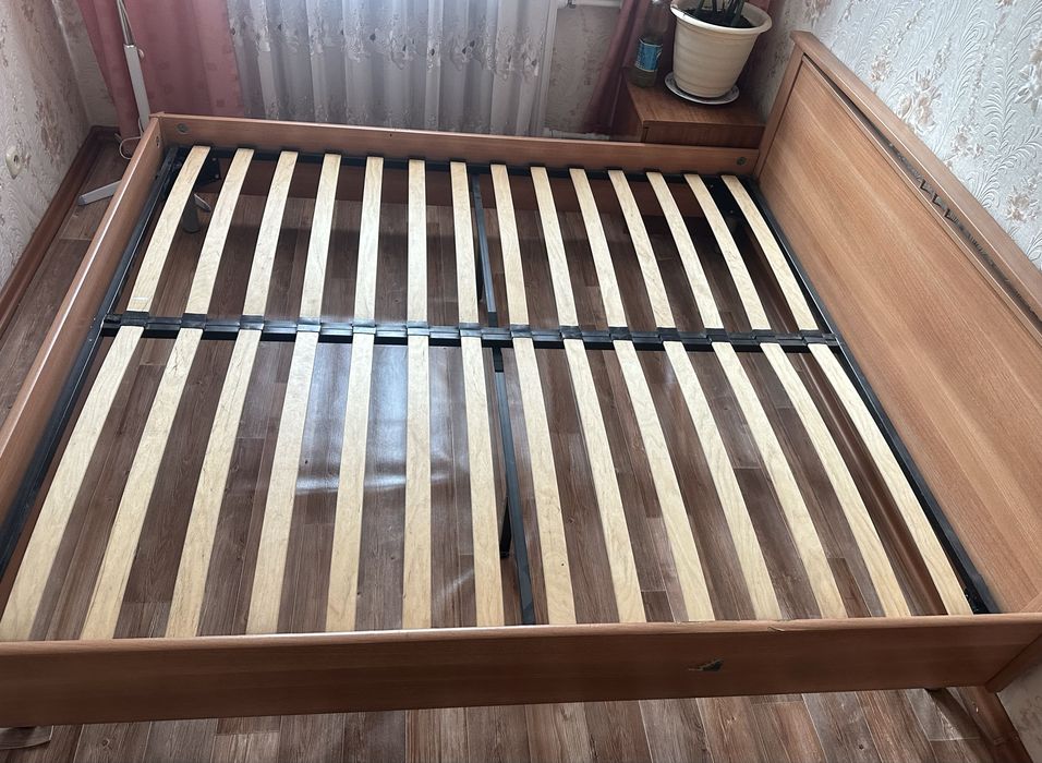 Кровать двухспальная