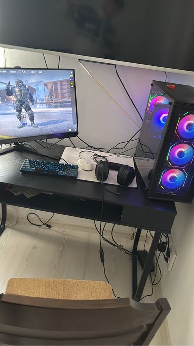 desktop PC gaming complet + periferice + monitor 240 hz