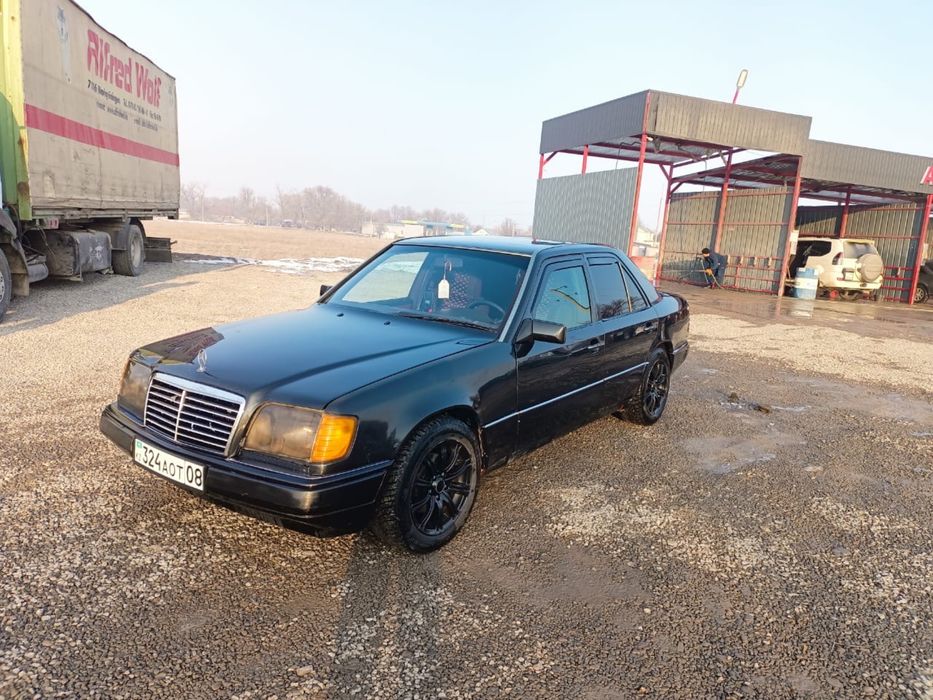 Mersedes Benz 124