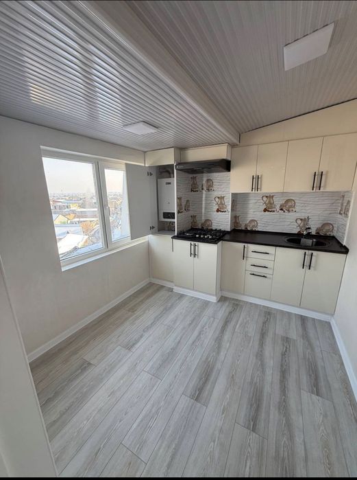 Kvartira sotiladi mansard