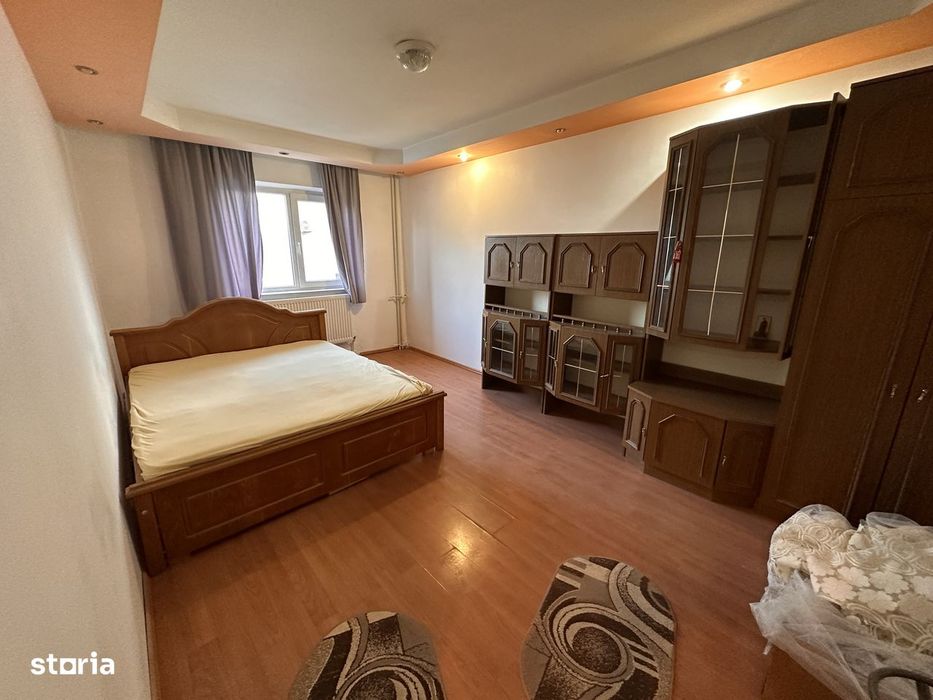Apartament 2 camere decomandat, et. 3 - Zona Casa Tineretului