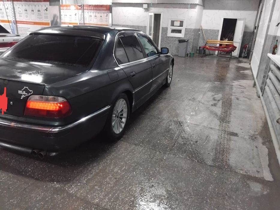 Продам бмв 730i.