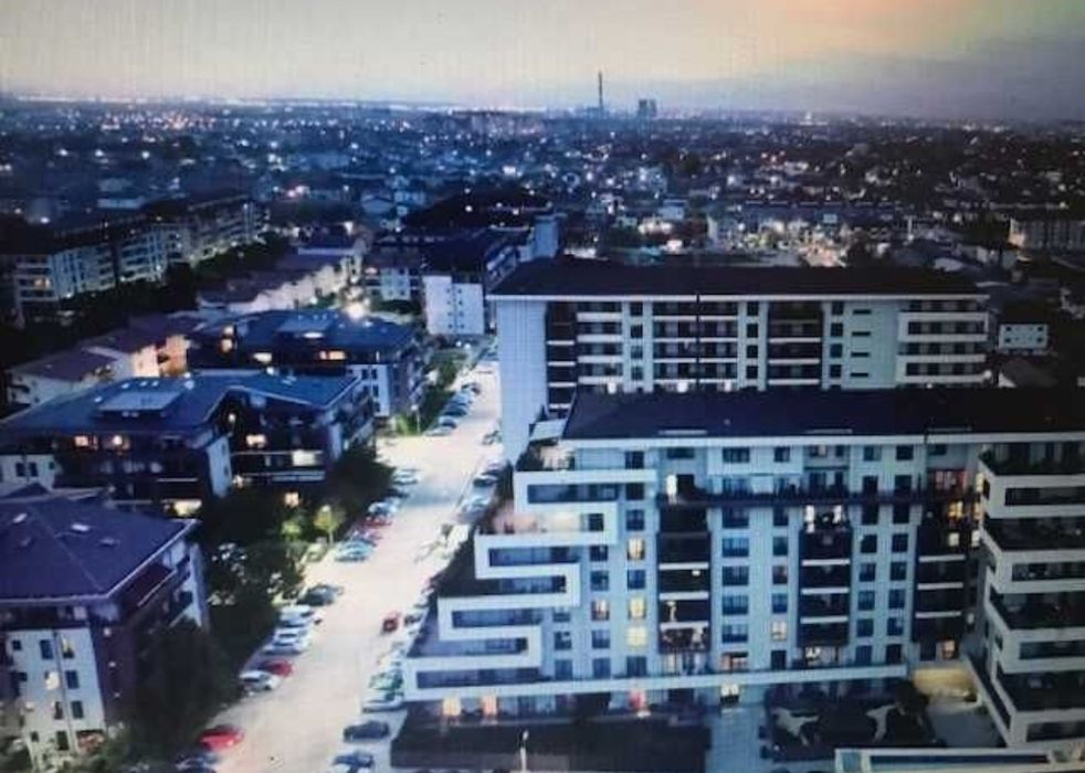 Închiriez apartament tip Penthouse
