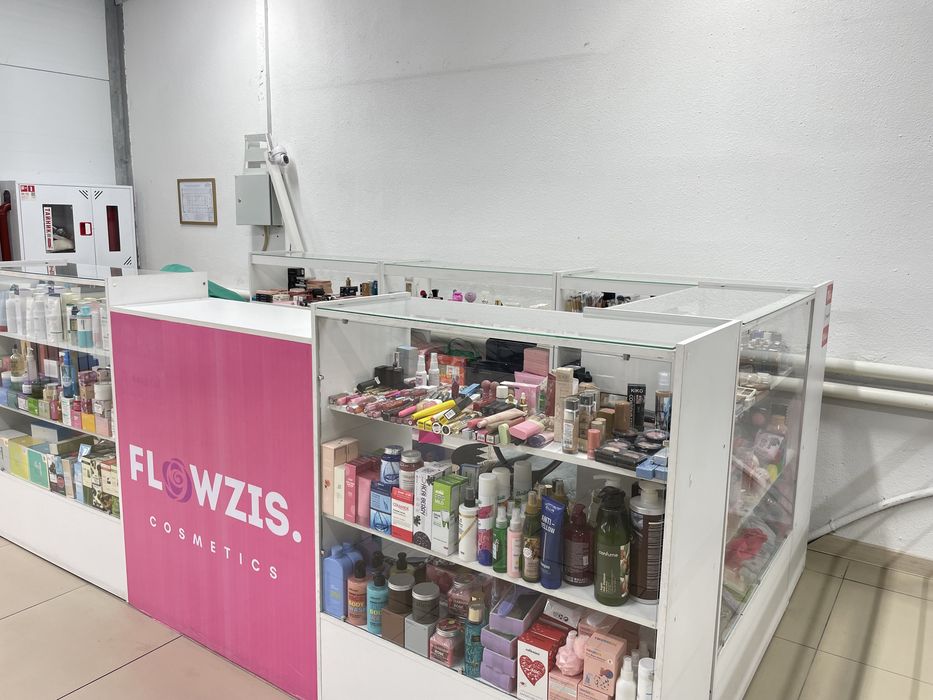 Продам островок Косметики